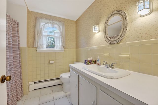 121 South Dr, Bridgewater, MA 02324