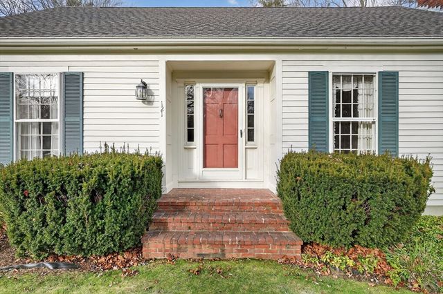 121 South Dr, Bridgewater, MA 02324