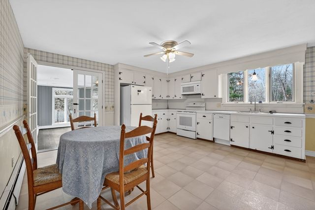 121 South Dr, Bridgewater, MA 02324