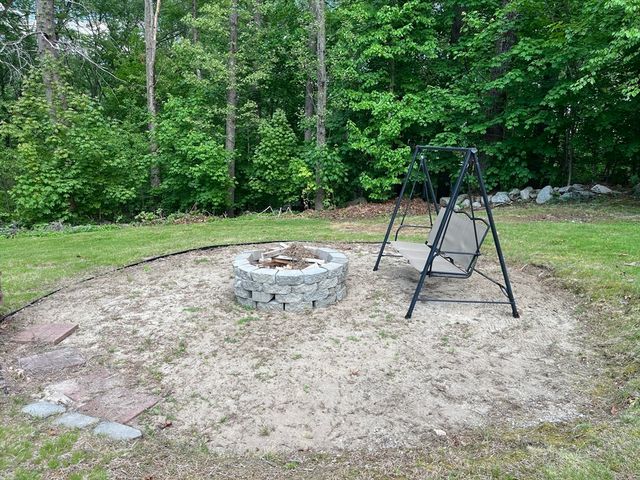 48 Sullivan Dr, Northbridge, MA 01588