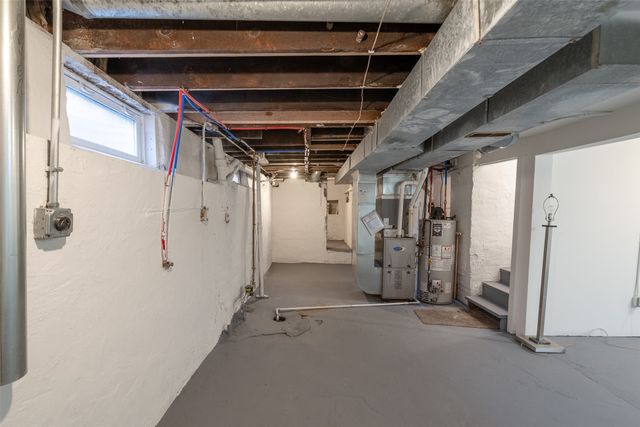 906 Cleveland Avenue, Des Moines, IA 50316