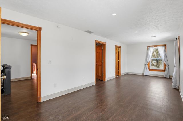 203 S Pillsbury Street, Milroy, IN 46156