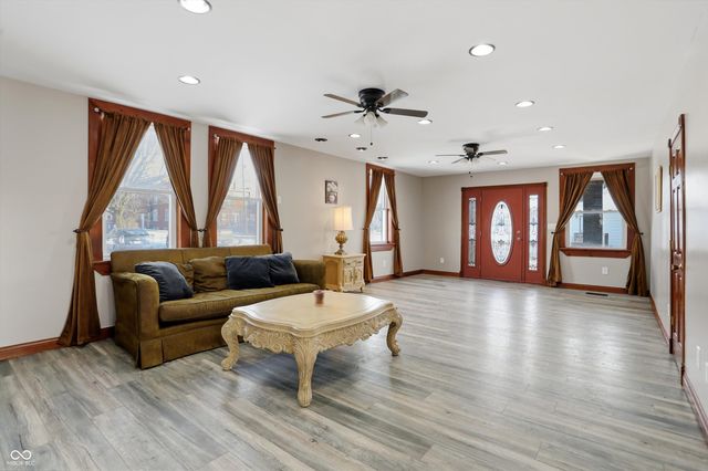 203 S Pillsbury Street, Milroy, IN 46156