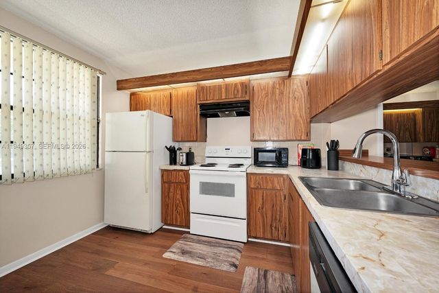 3515 Village Blvd 206, West Palm Beach, FL 33409