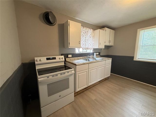 3010 Kemp Drive, St Louis, MO 63121