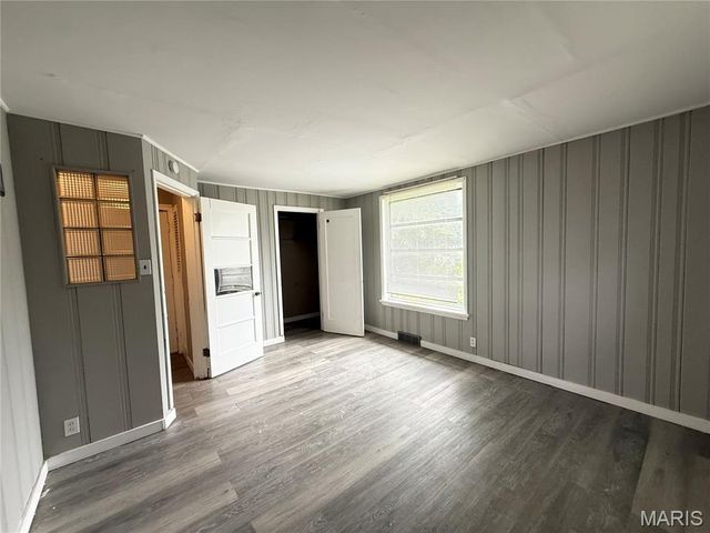 3010 Kemp Drive, St Louis, MO 63121
