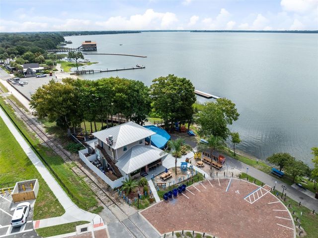 477 MARINA LANE, Tavares, FL 32778