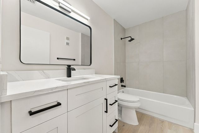 5876 REGAL GLEN Drive 201, Boynton Beach, FL 33437