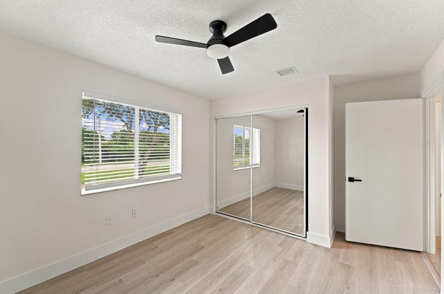 5876 REGAL GLEN Drive 201, Boynton Beach, FL 33437
