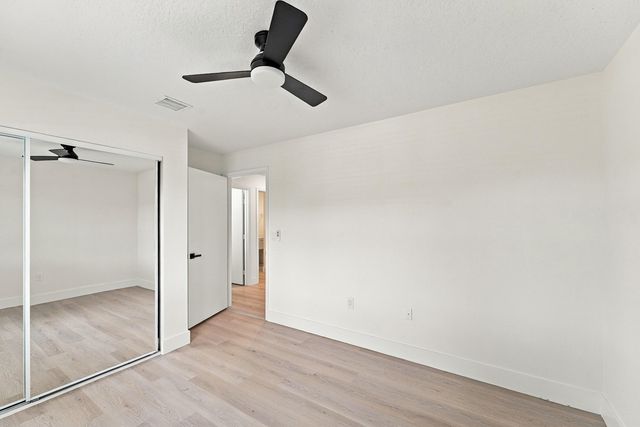 5876 REGAL GLEN Drive 201, Boynton Beach, FL 33437