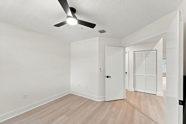 5876 REGAL GLEN Drive 201, Boynton Beach, FL 33437