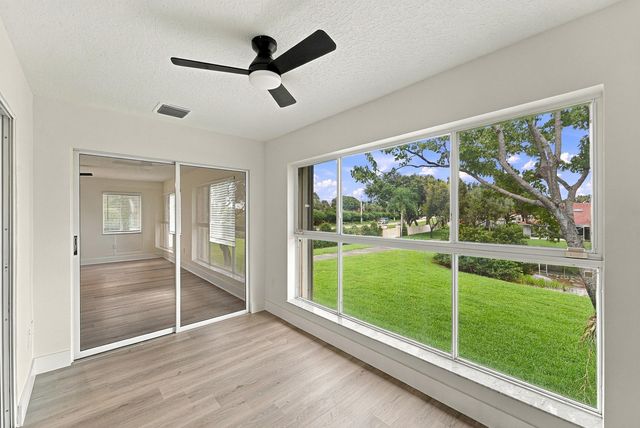 5876 REGAL GLEN Drive 201, Boynton Beach, FL 33437