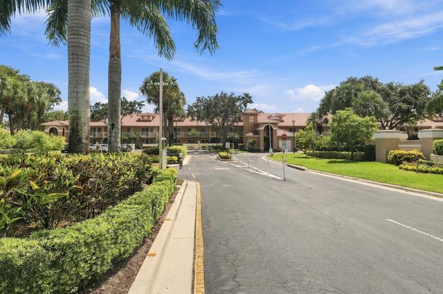 5876 REGAL GLEN Drive 201, Boynton Beach, FL 33437