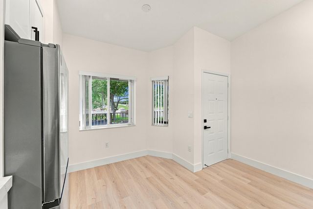 5876 REGAL GLEN Drive 201, Boynton Beach, FL 33437