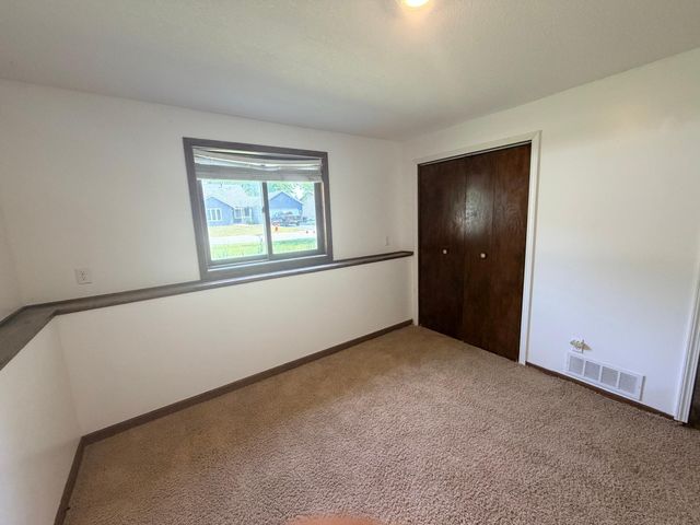18325 Embers Avenue, Farmington, MN 55024