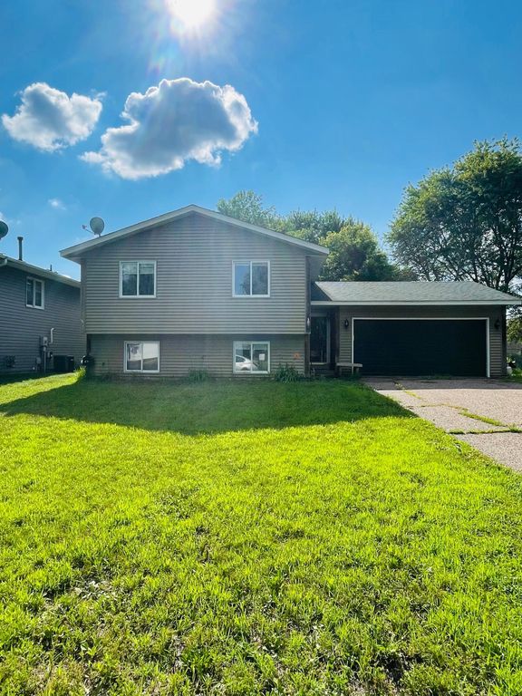 18325 Embers Avenue, Farmington, MN 55024