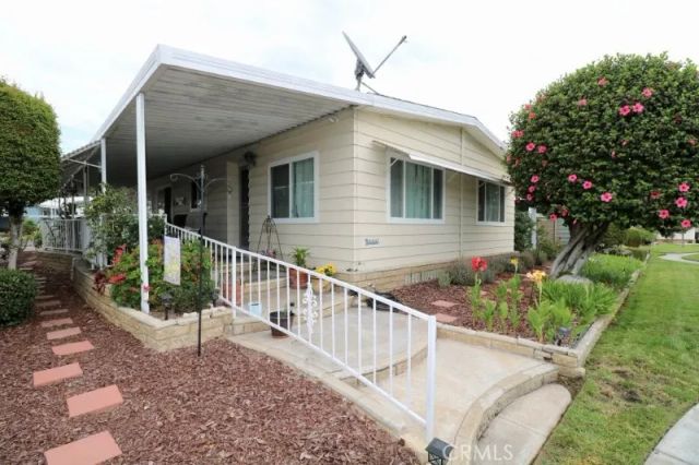 14046 Lake Side 108, La Mirada, CA 90638