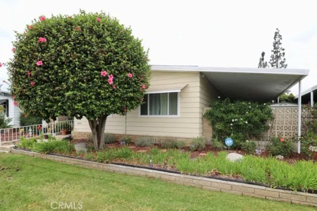 14046 Lake Side 108, La Mirada, CA 90638