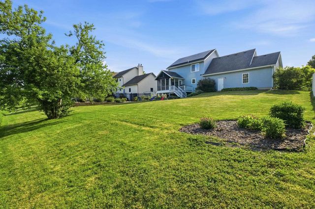 1009 Virgin Lake Drive, Stoughton, WI 53589
