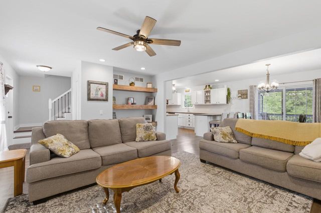 1009 Virgin Lake Drive, Stoughton, WI 53589