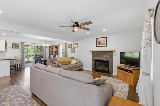 1009 Virgin Lake Drive, Stoughton, WI 53589