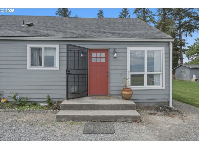 17673 S HATTAN Rd, Oregon City, OR 97045