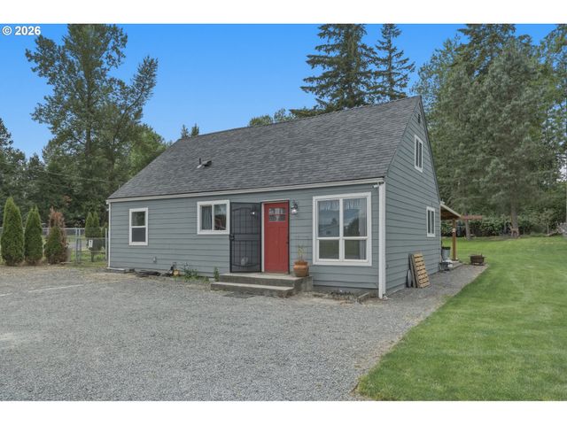 17673 S HATTAN Rd, Oregon City, OR 97045