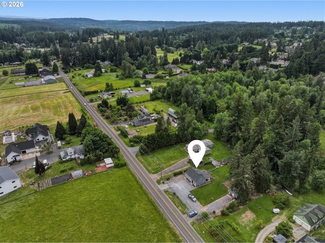 17673 S HATTAN Rd, Oregon City, OR 97045