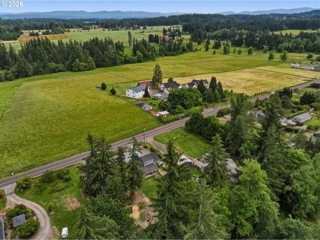 17673 S HATTAN Rd, Oregon City, OR 97045