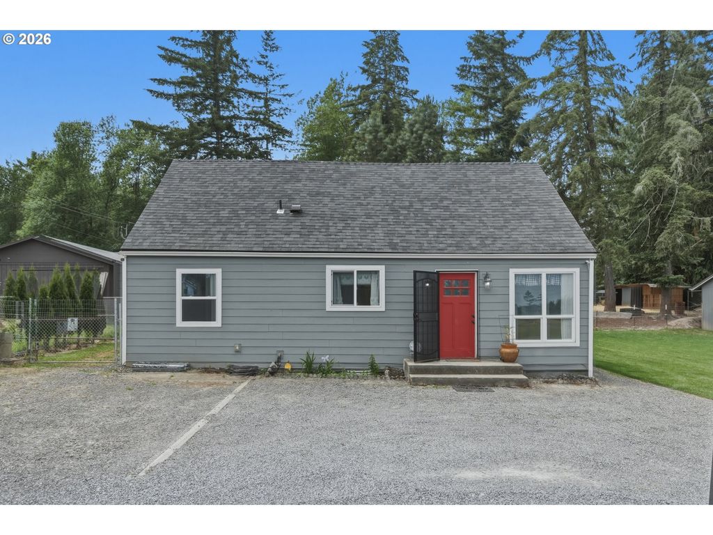 17673 S HATTAN Rd, Oregon City, OR 97045