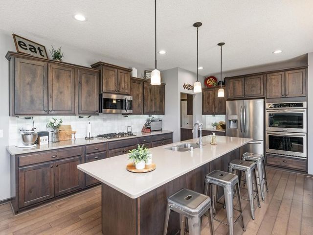 17986 Equinox Avenue, Lakeville, MN 55044