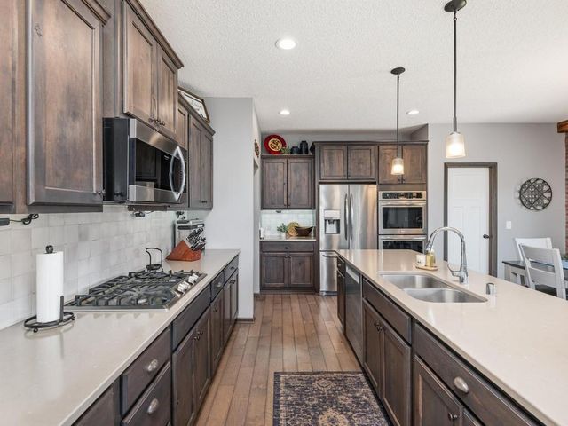 17986 Equinox Avenue, Lakeville, MN 55044