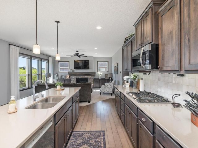 17986 Equinox Avenue, Lakeville, MN 55044