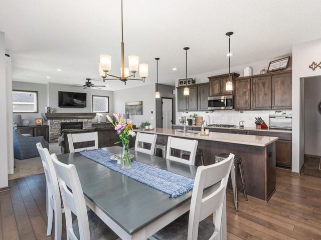 17986 Equinox Avenue, Lakeville, MN 55044