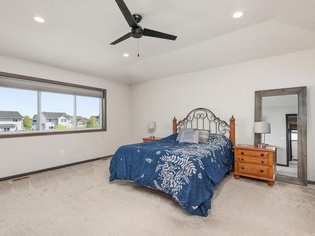 17986 Equinox Avenue, Lakeville, MN 55044