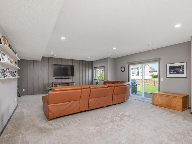 17986 Equinox Avenue, Lakeville, MN 55044