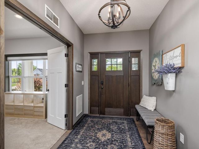 17986 Equinox Avenue, Lakeville, MN 55044