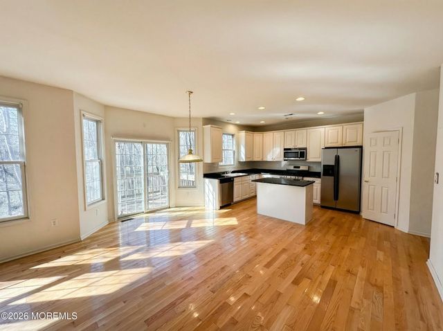 37 Walden Court, Old Bridge, NJ 08857