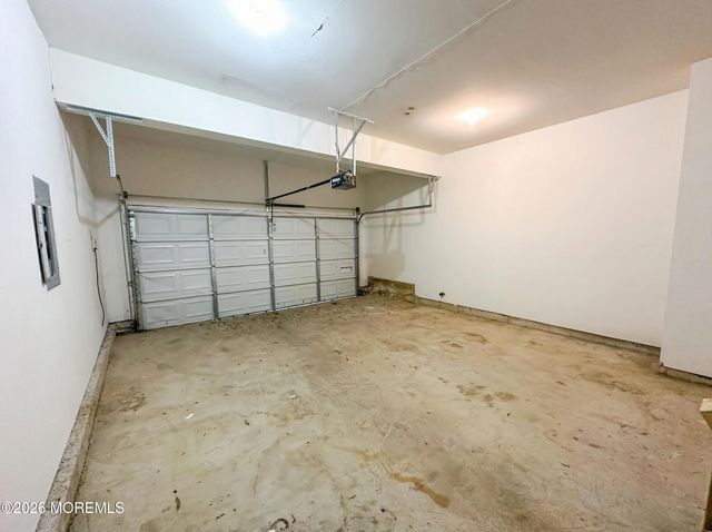 37 Walden Court, Old Bridge, NJ 08857