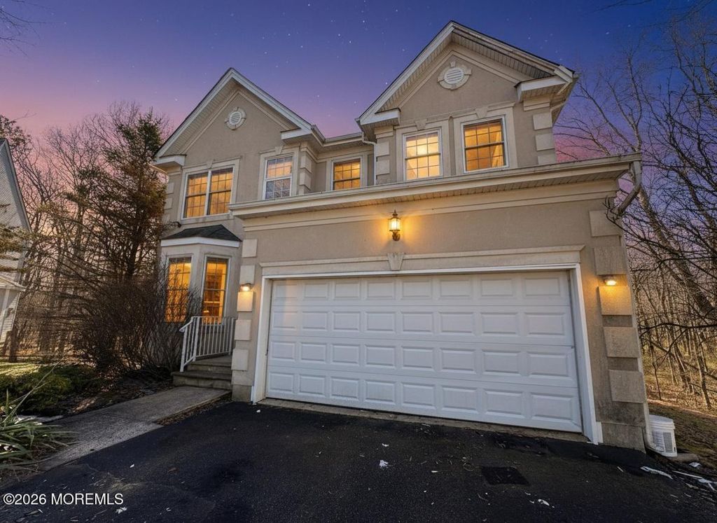 37 Walden Court, Old Bridge, NJ 08857