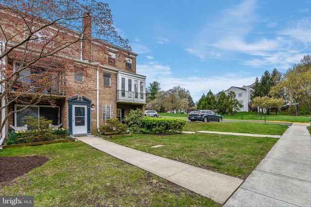8116 LAKECREST DR, Greenbelt, MD 20770