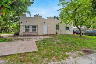 4180 Sabal LN # 3, Fort Myers, FL 33905