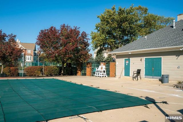 22 Redwood Street, Jersey City, NJ 07305