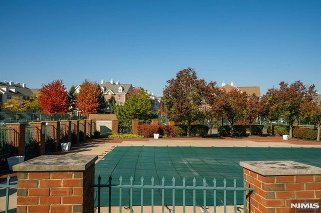 22 Redwood Street, Jersey City, NJ 07305