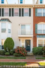 22 Redwood Street, Jersey City, NJ 07305