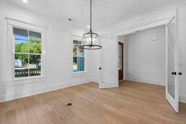 1296 Venning Road, Mount Pleasant, SC 29464