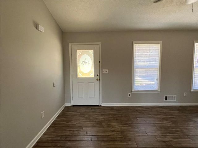 30 Meadowbrook Drive, Mcdonough, GA 30253