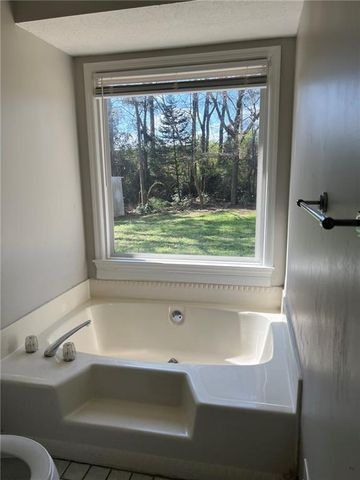 30 Meadowbrook Drive, Mcdonough, GA 30253