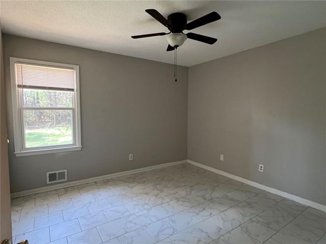 30 Meadowbrook Drive, Mcdonough, GA 30253