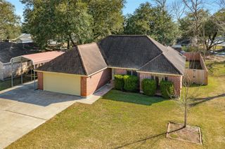 11927 24th Street, Santa Fe, TX 77510